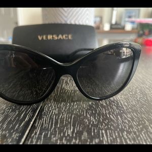 Woman’s Versace Polarized Sunglasses
